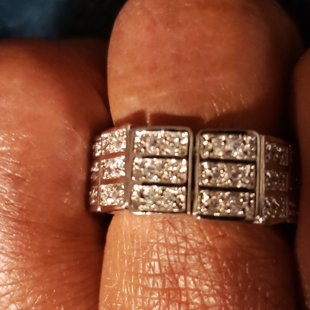 Ring - Picture 2 of 3